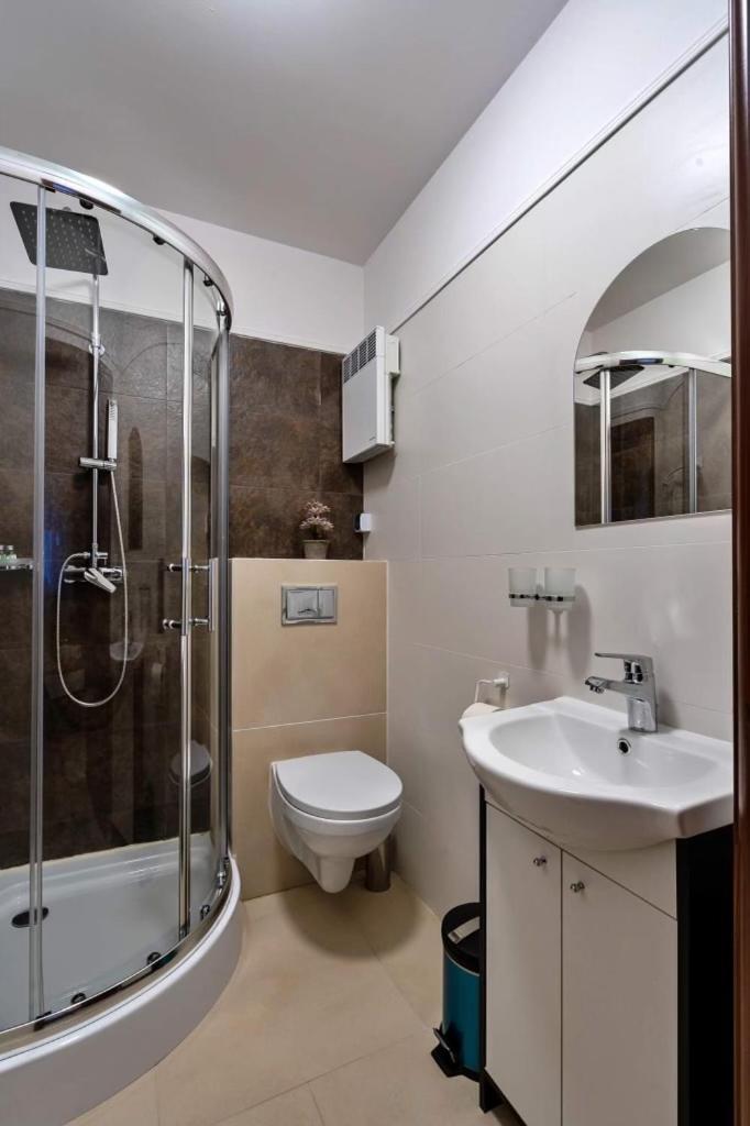 Apartamenty Wakacyjna Wioska Ngo 20M Od Suntago Mszczonow Ngoại thất bức ảnh