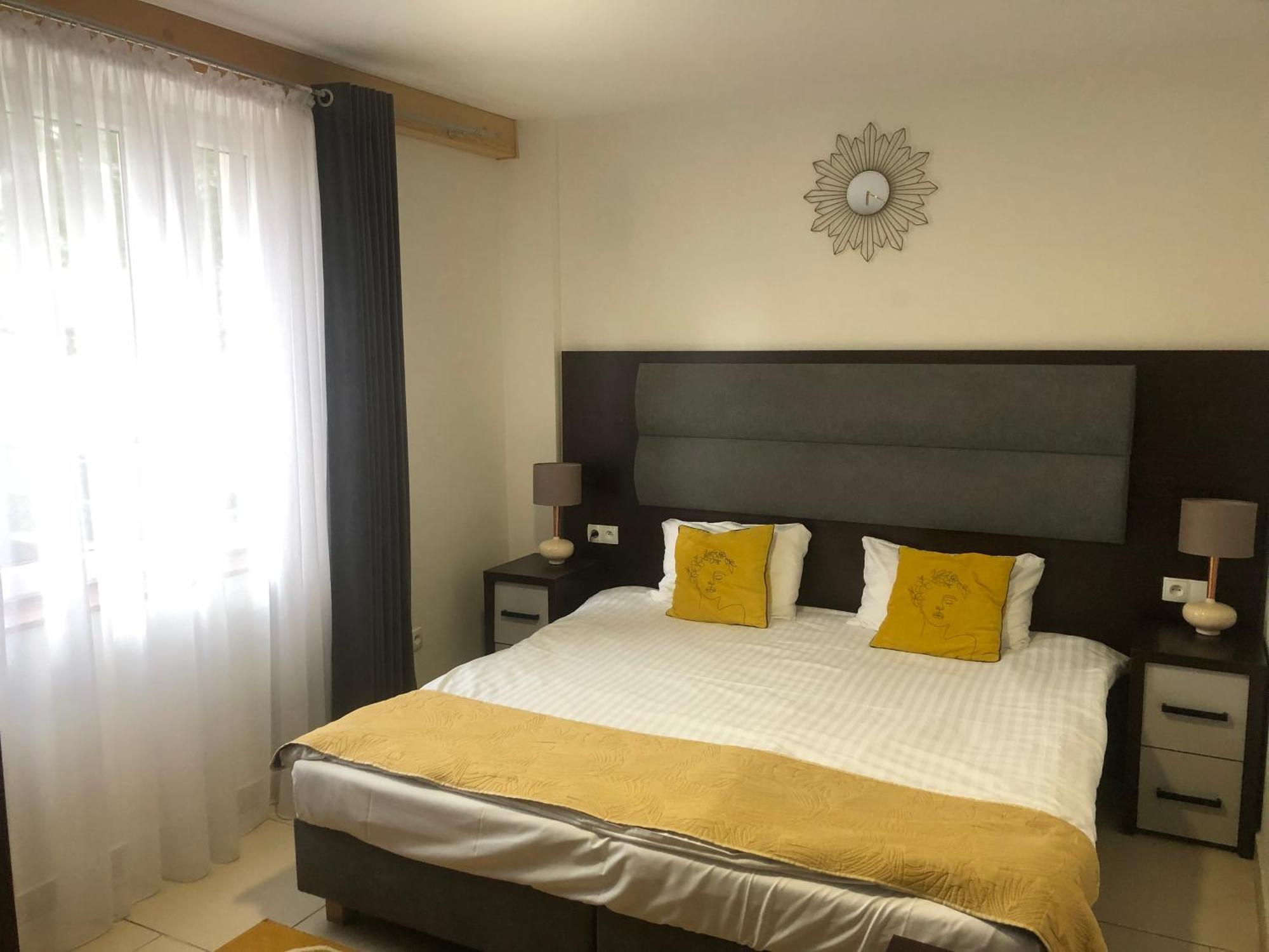 Apartamenty Wakacyjna Wioska Ngo 20M Od Suntago Mszczonow Ngoại thất bức ảnh