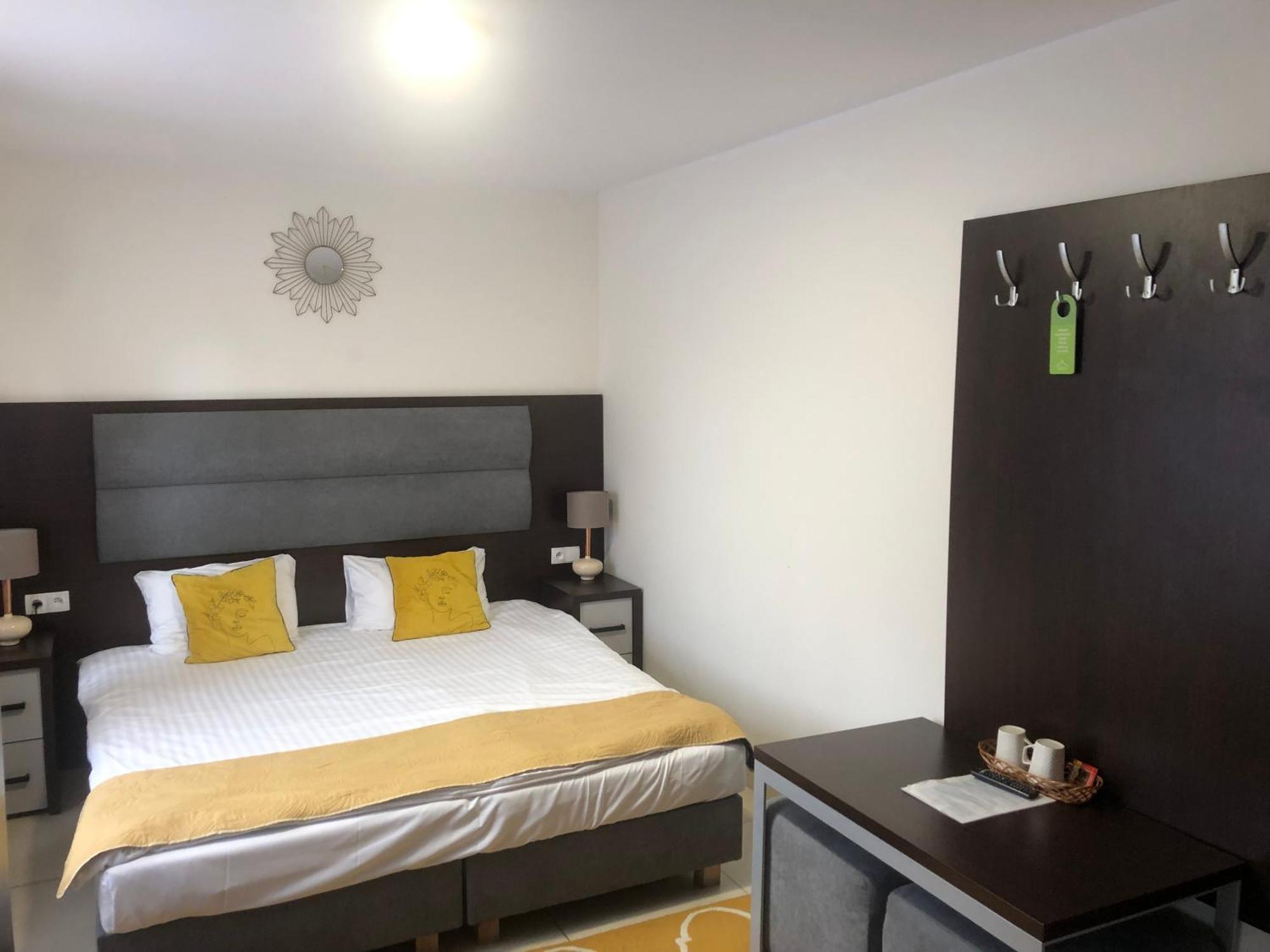 Apartamenty Wakacyjna Wioska Ngo 20M Od Suntago Mszczonow Ngoại thất bức ảnh